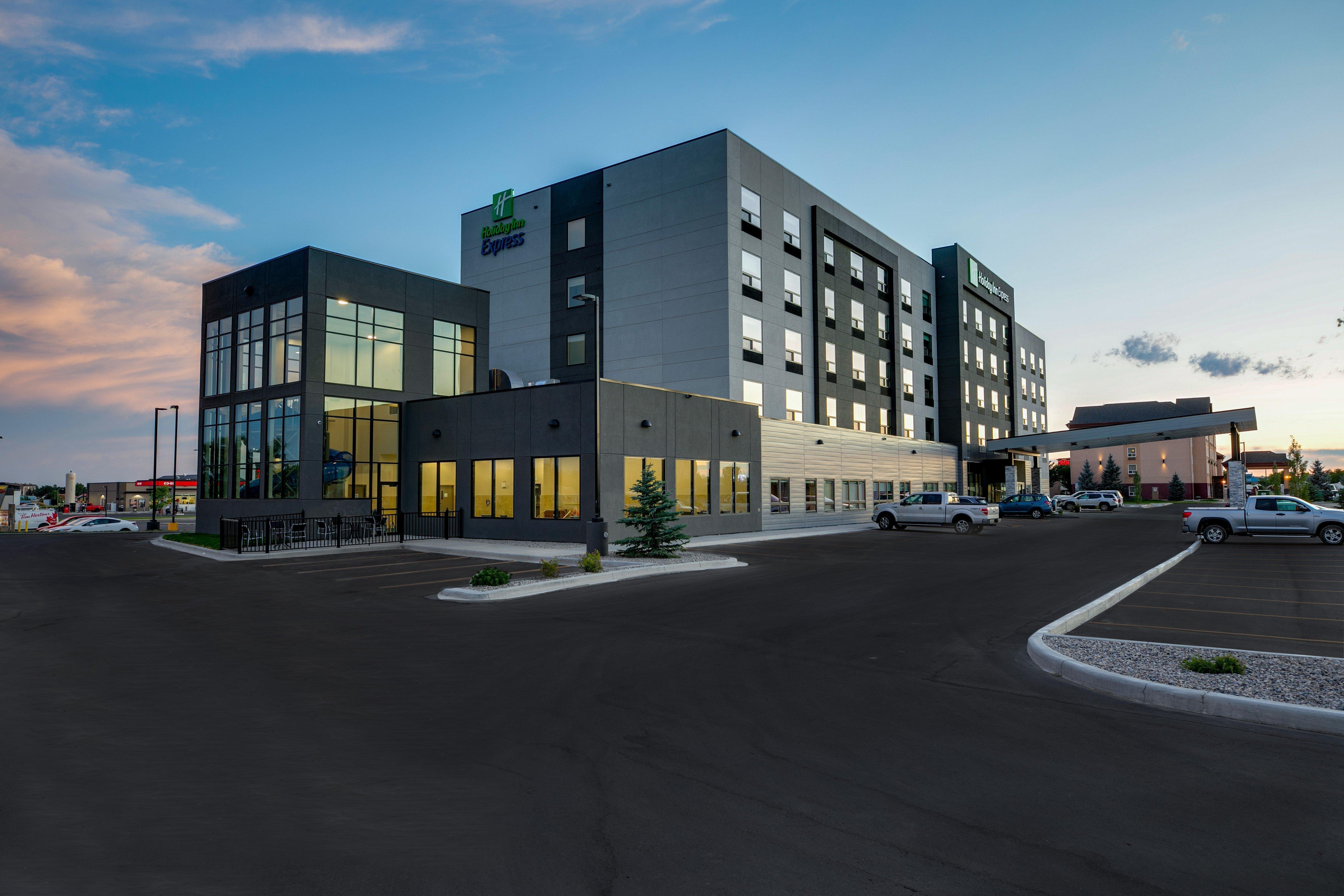 Holiday Inn Express - Lethbridge Southeast, An Ihg Hotel Extérieur photo