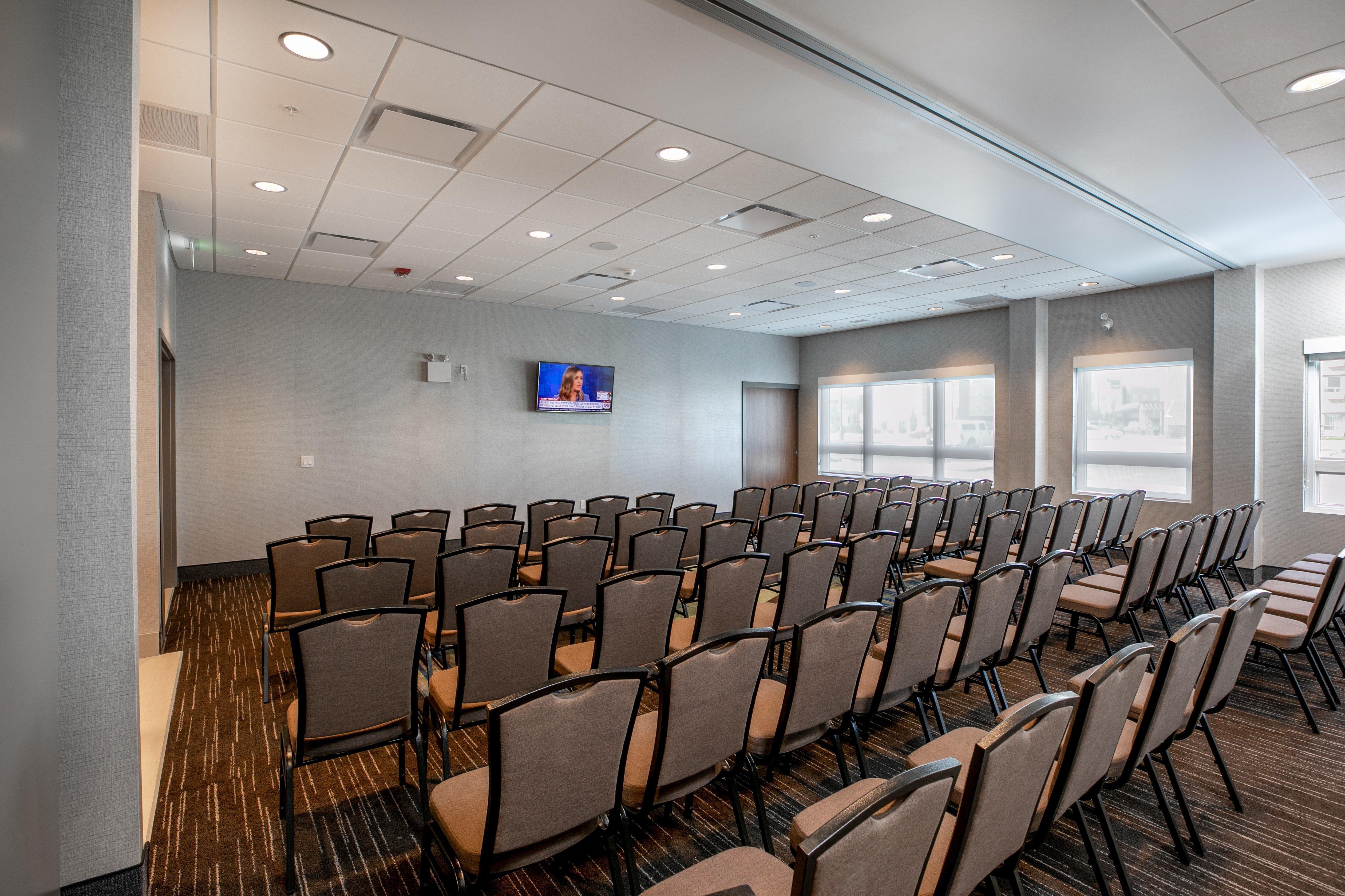 Holiday Inn Express - Lethbridge Southeast, An Ihg Hotel Extérieur photo